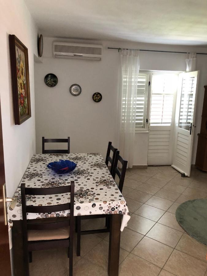 טרוגיר Apartmani Area Doma מראה חיצוני תמונה
