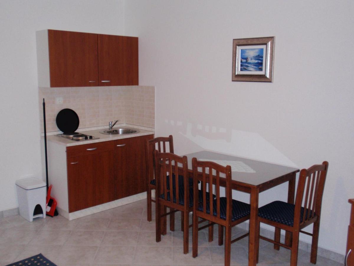 טרוגיר Apartmani Area Doma מראה חיצוני תמונה