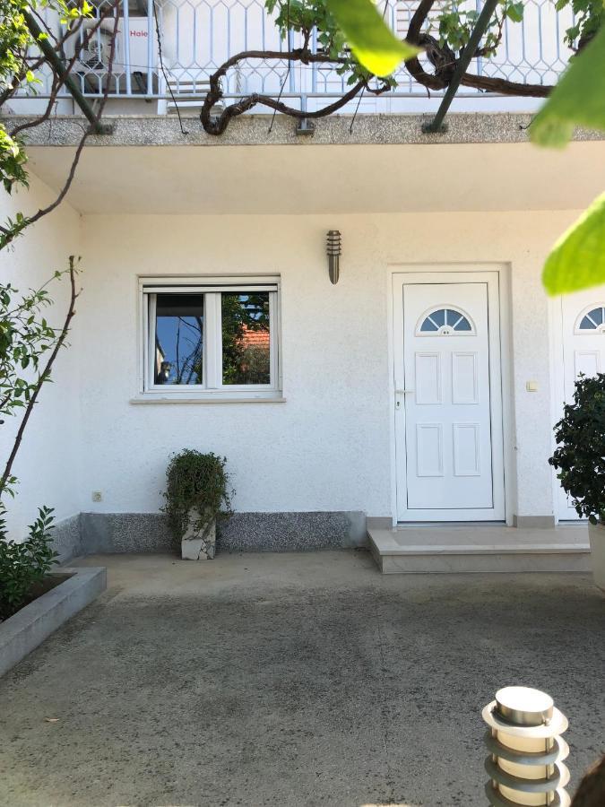 טרוגיר Apartmani Area Doma מראה חיצוני תמונה